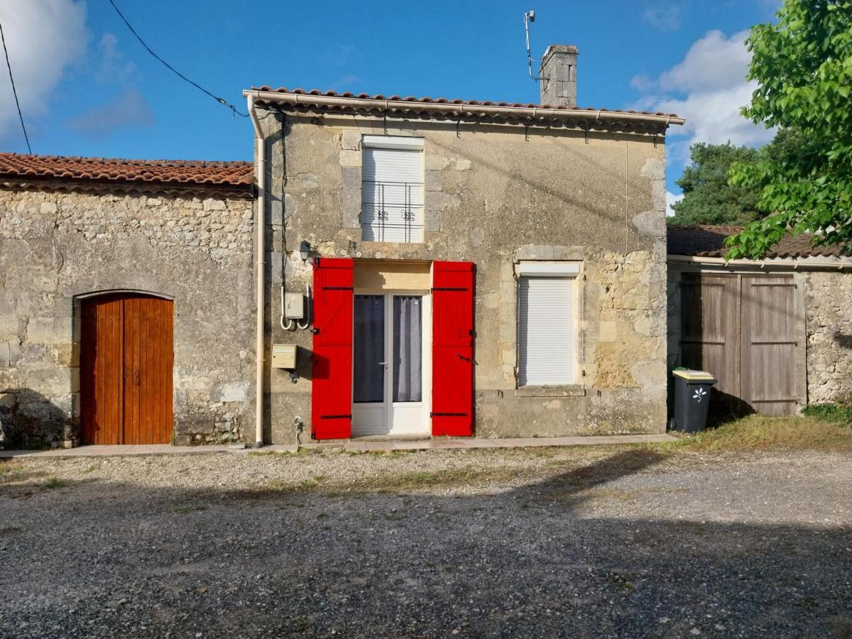 Gite Chez Lea Saint-Seurin-de-Cadourne Exterior photo